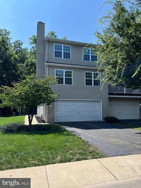 121 Woodside Ct, Annville, PA 17003