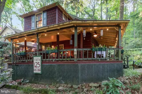 110 Harvard Ave, Mount Gretna, PA 17064
