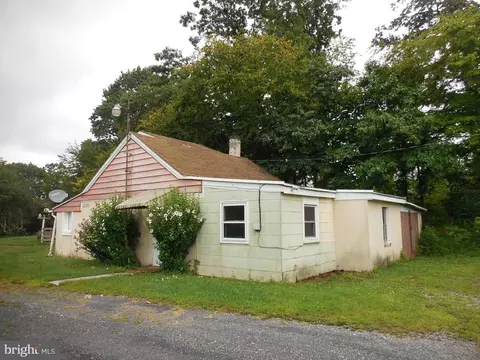 136 Huckleberry Rd, Jonestown, PA 17038