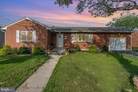 744 S 4th Ave, Lebanon, PA 17042
