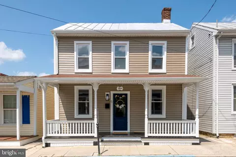 5 Moravian St, Lebanon, PA 17042
