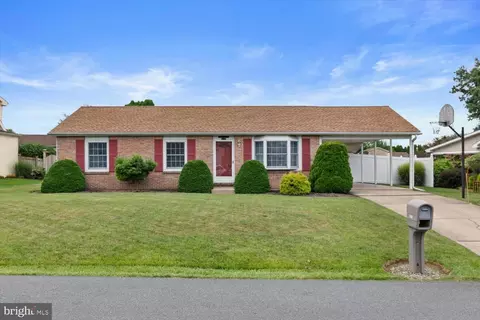 1311 Jill Ann Dr, Lebanon, PA 17042