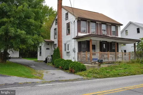 121 Schoolhouse Rd, Palmyra, PA 17078