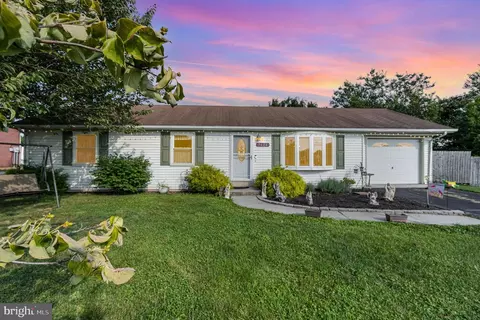 1626 Greenwood Dr, Lebanon, PA 17046