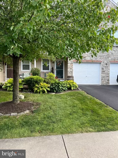 127 Harvest Mill Ln, Palmyra, PA 17078