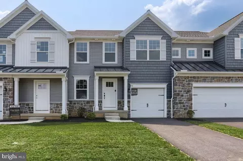 94 Beech Tree Ct, Annville, PA 17003