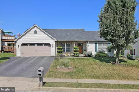 25 Georgie Ln, Richland, PA 17087