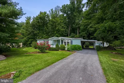 28 Poplar Dr, Manheim, PA 17545