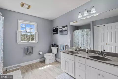 1446 E Maple St, Palmyra, PA 17078 photo 23