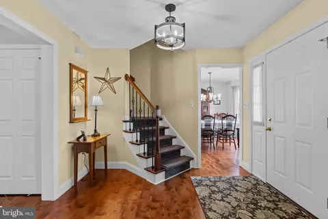 1446 E Maple St, Palmyra, PA 17078 photo 5