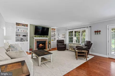 1446 E Maple St, Palmyra, PA 17078 photo 8