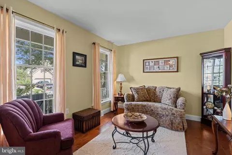 1446 E Maple St, Palmyra, PA 17078 photo 6