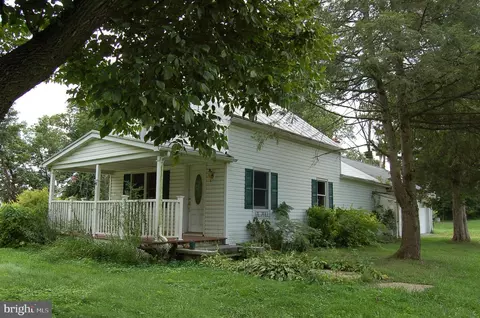 19 Silvertown Rd, Jonestown, PA 17038