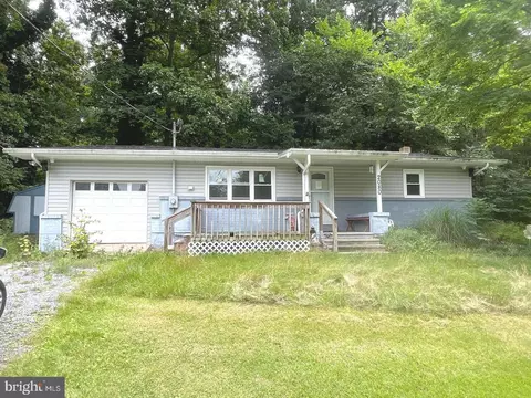 2080 S Forge Rd, Palmyra, PA 17078