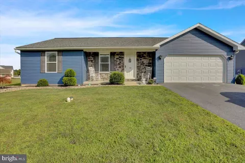 224 Edgemont Ln, Newmanstown, PA 17073