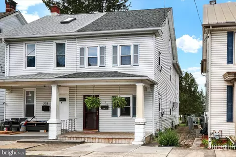 555 N Railroad St, Palmyra, PA 17078