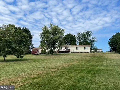 94 Camp Meeting Rd, Jonestown, PA 17038