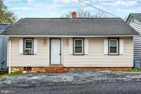 125 N Cornwall Rd E, Lebanon, PA 17042