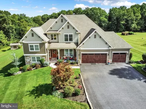 150 White Tail Ln, Palmyra, PA 17078