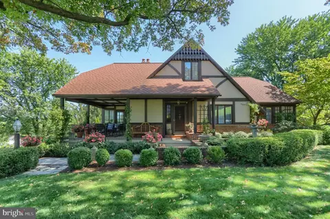 243 Lyndel Dr, Palmyra, PA 17078