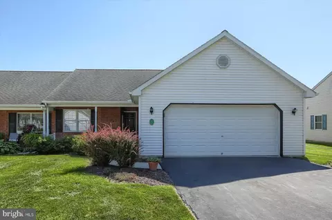 4 Scenic Dr, Myerstown, PA 17067