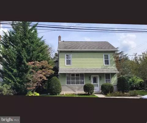 8 N Zinns Mill Rd, Lebanon, PA 17042