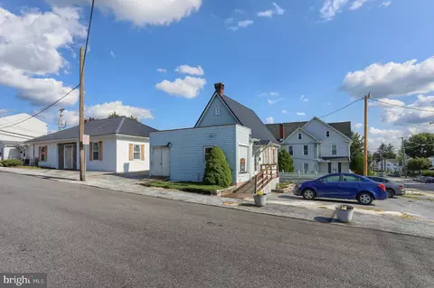 754 N Railroad St, Palmyra, PA 17078