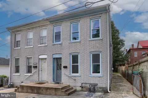 333 Hornet St, Lebanon, PA 17046