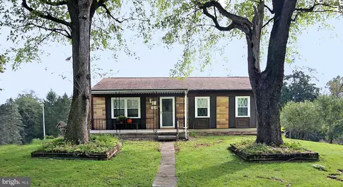 1650 Broad St, Annville, PA 17003