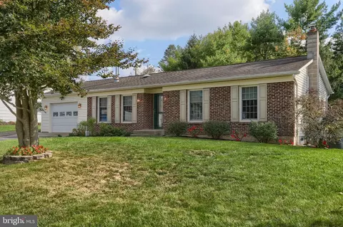 326 Quittie Park Dr, Annville, PA 17003