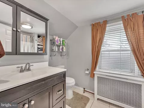 511 E Oak St, Palmyra, PA 17078 photo 16