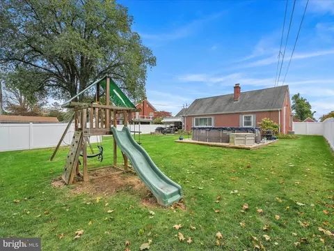 511 E Oak St, Palmyra, PA 17078 photo 27