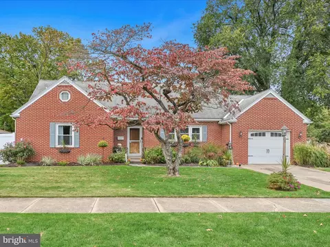 511 E Oak St, Palmyra, PA 17078 photo 4