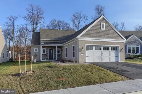 1227 Mosaic Dr #393, Lebanon, PA 17042
