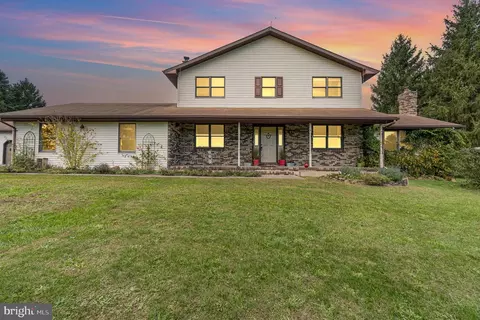 25 Sherks Church Rd, Palmyra, PA 17078
