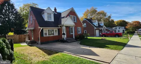 34 Walnut St, Lebanon, PA 17042