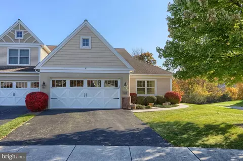 1023 English Dr, Lebanon, PA 17042