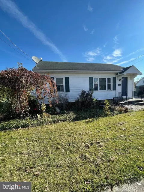 134 S Broad St, Myerstown, PA 17067