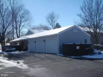 49 Woodland Est, Lebanon, PA 17042