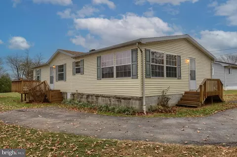 23 Hoover Dr, Jonestown, PA 17038