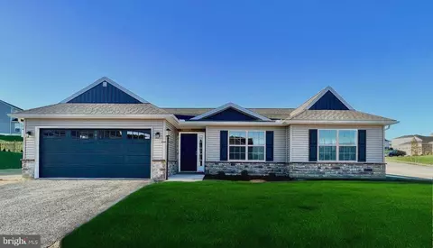 01 Gardenia Ln, Lebanon, PA 17042
