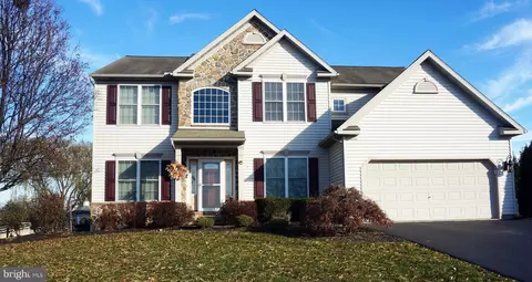 532 Hedge Row Ln, Palmyra, PA 17078