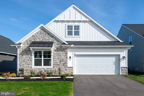 109 Bellflower Ave, Annville, PA 17003