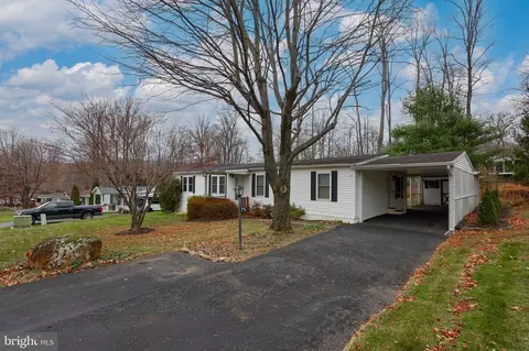 414 Maple Ave, Manheim, PA 17545