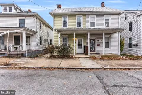 115 N Lincoln St N, Palmyra, PA 17078
