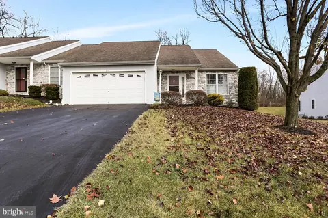 610 Raspberry Ln, Lebanon, PA 17046