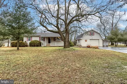 22 Silvertown Rd, Jonestown, PA 17038