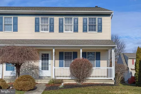 2073 Greystone Dr, Lebanon, PA 17042