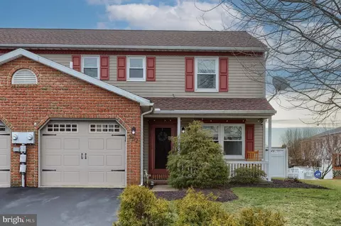 352 Acorn Cir, Lebanon, PA 17042