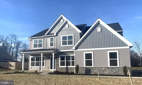 104 Forge Dr, Lebanon, PA 17042